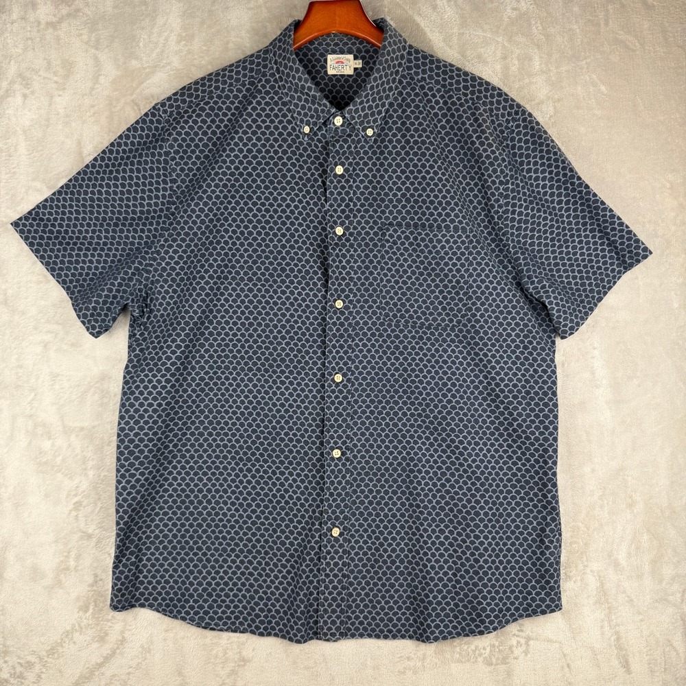 Faherty Brand Mens XL Short Sleeve Button Down Shirt Navy Grey Geometric Scale